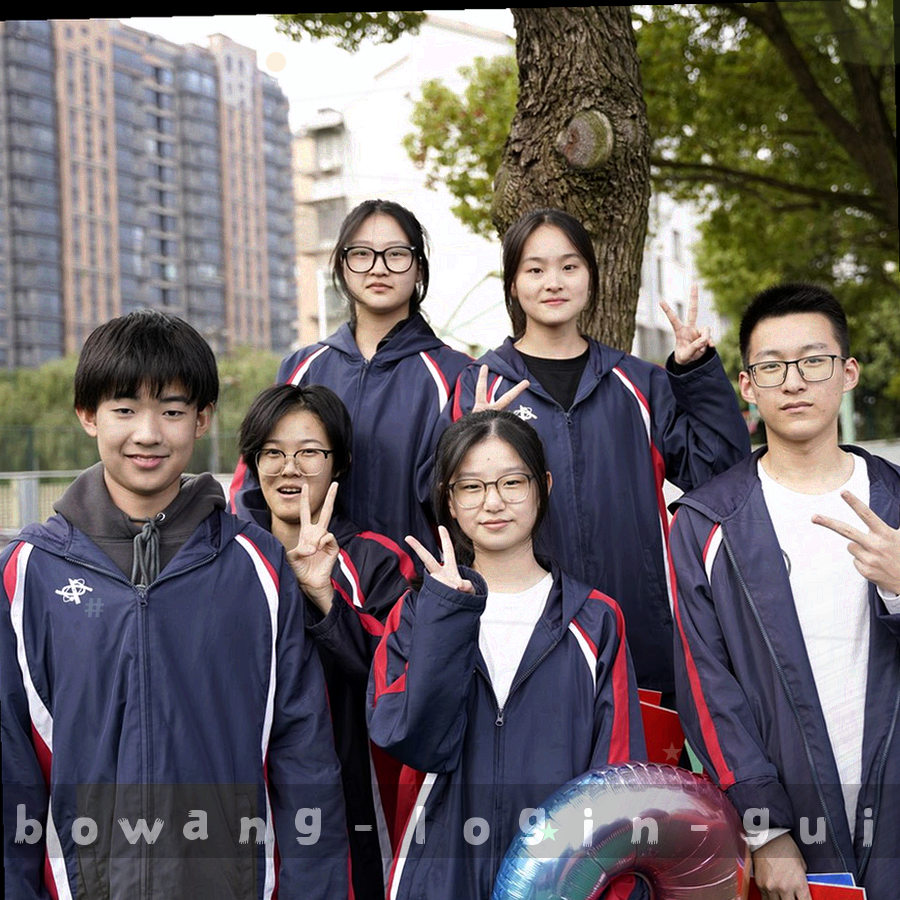 月度网格中高亮一个凌晨三小时时间窗口的抽象图形，用以示意通道维护安排